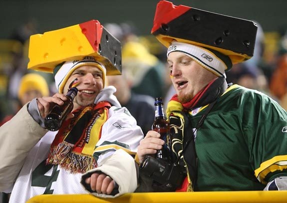 drunk-packers-fans-five-5-places-packers-fans-should-avoid