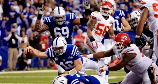 andrew-luck-dive