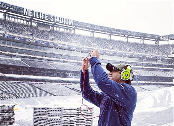 russell-wilson-snow