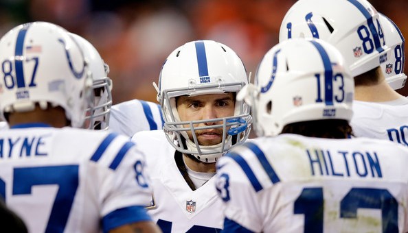 andrew-luck-colts-huddle