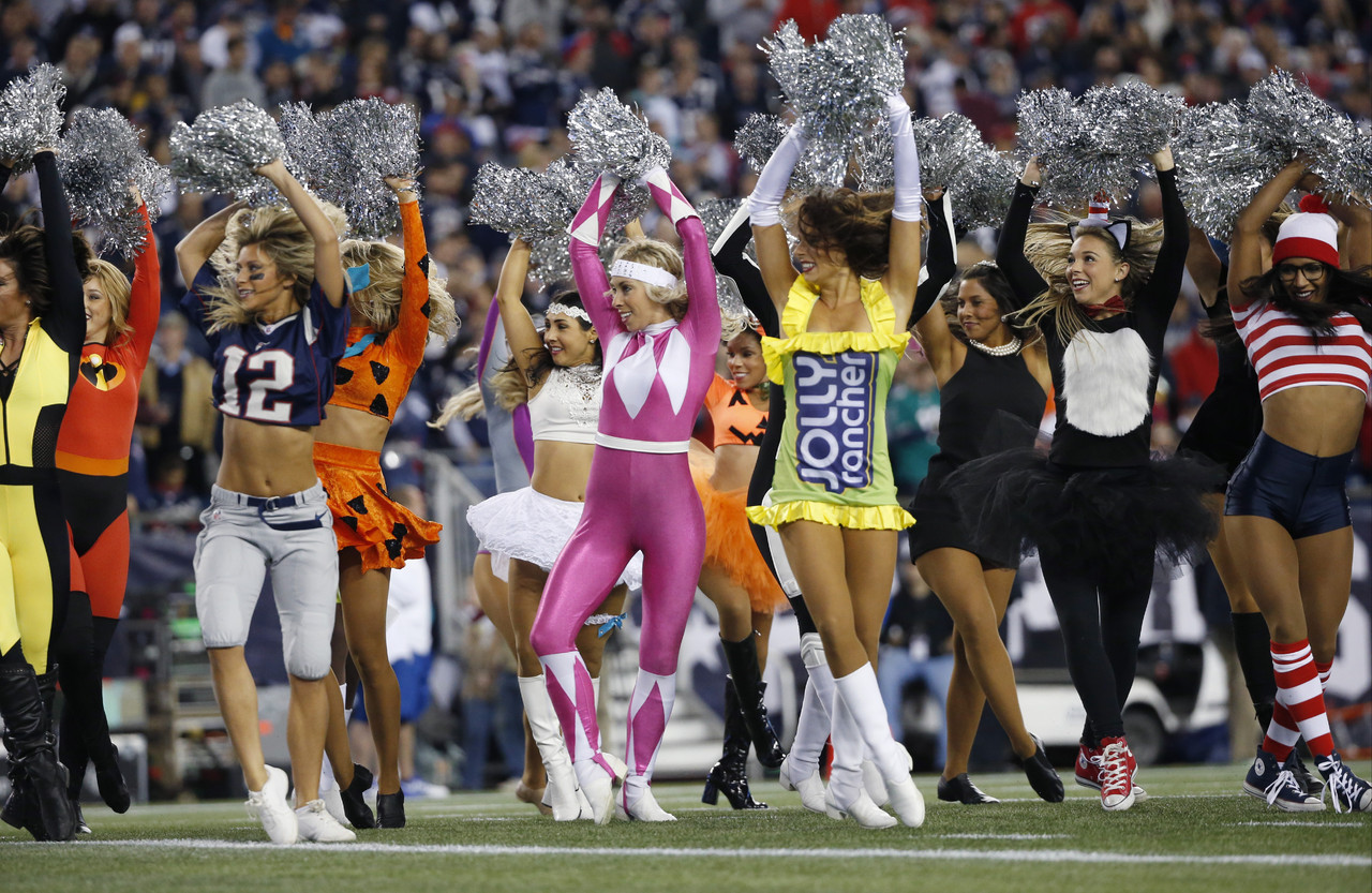 NFL Cheerleaders Oct. 19, 2015