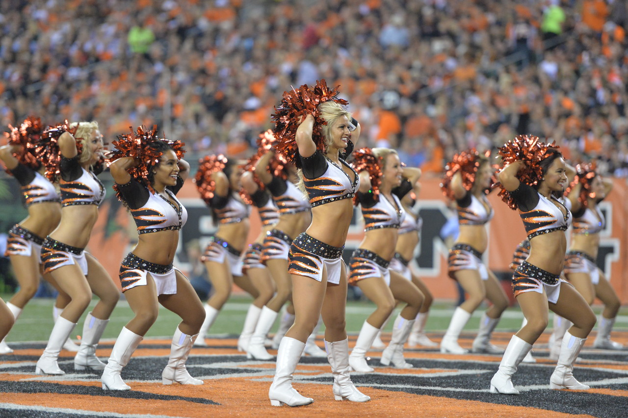 Cincinnati Bengals Cheerleader  Bengals cheerleaders, Hottest nfl  cheerleaders, Hot cheerleaders