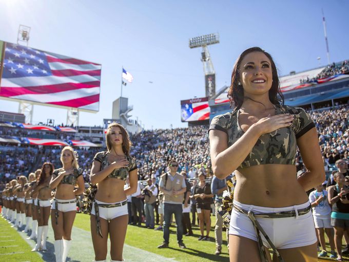 10 Hottest NFL Cheerleaders 2015-16 Regular Season