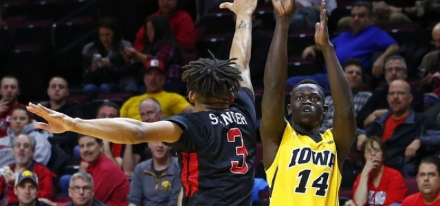 Iowa Hawkeyes vs. Illinois Fighting Illini Predictions, Picks, Odds and NCAA Basketball Betting Preview – February 7, 2016