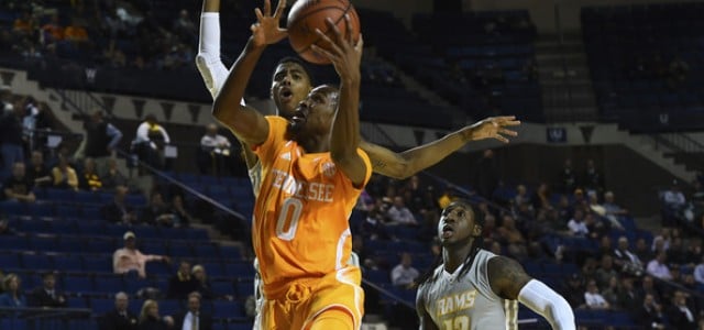 Tennessee Volunteers vs. Kentucky Wildcats Predictions, Picks, Odds and NCAA Basketball Betting Preview – February 18, 2016
