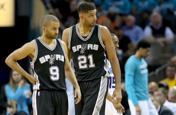 Tony Parker and Tim Duncan against the Charlotte Hornets