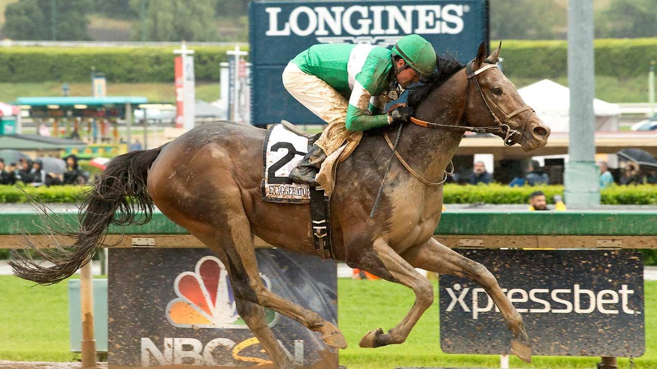 Exaggerator winning the Santa Anita Derby